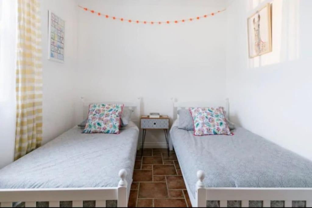 Charlestown Harbour & Short Walk! Holiday home