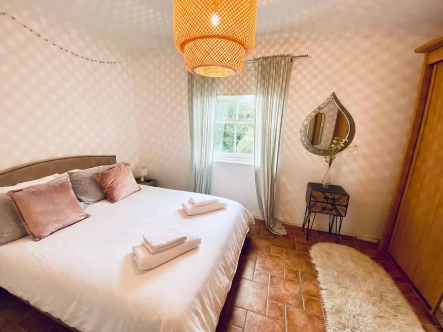 Charlestown Harbour & Short Walk! Holiday home