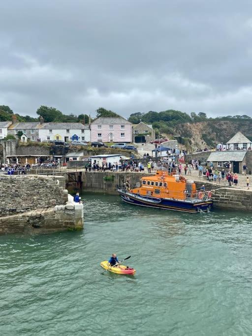 Charlestown Harbour & Short Walk!